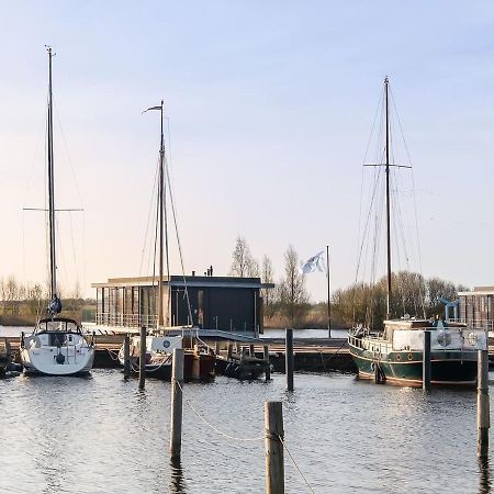 Landal Waterpark De Alde Feanen De Veenhoop Exterior photo
